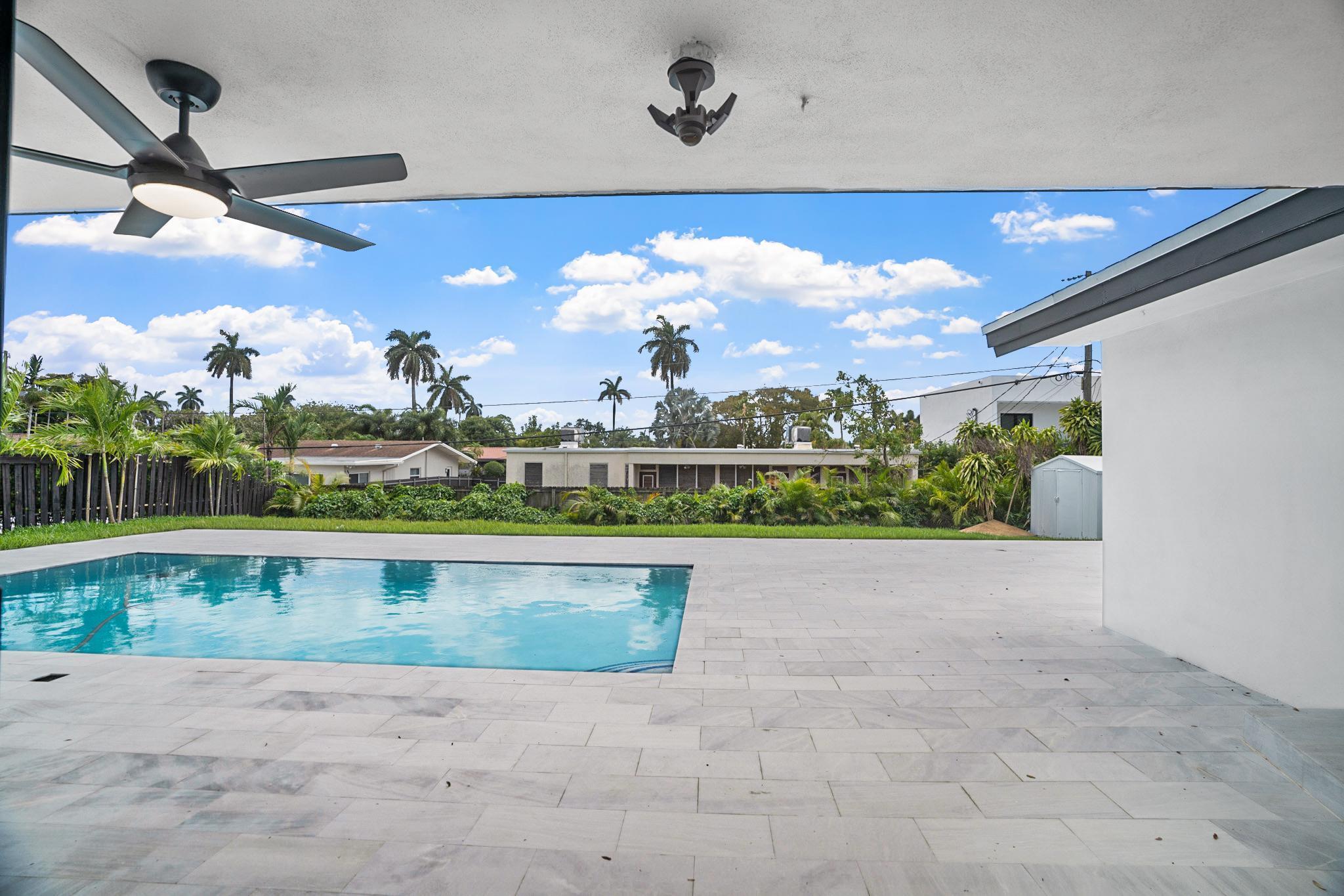 SKYLAKE MANORS - Residential