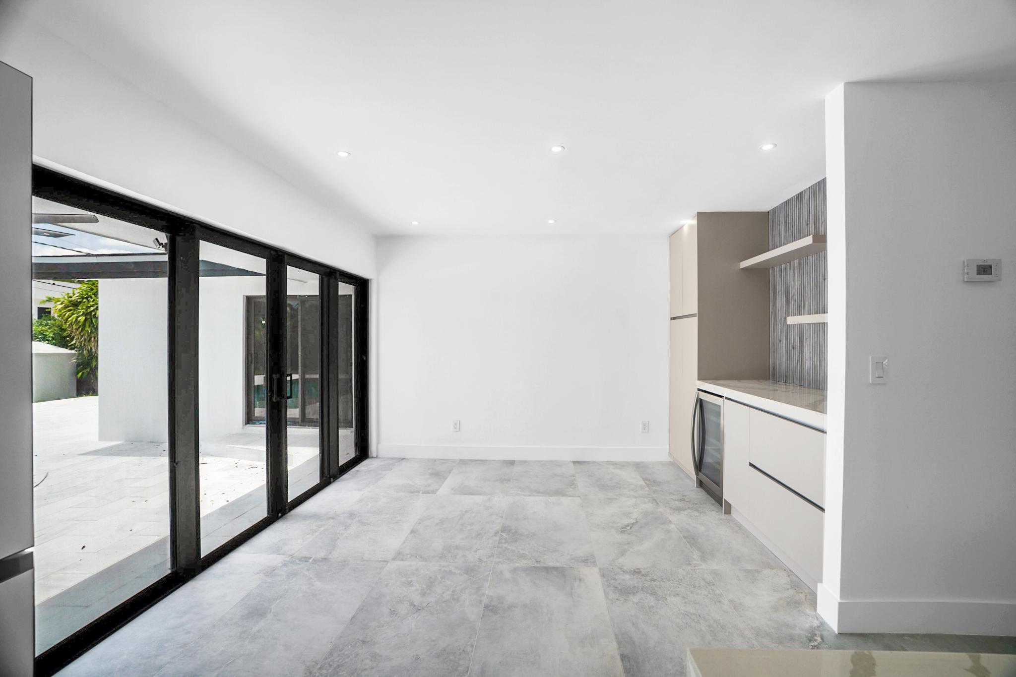 SKYLAKE MANORS - Residential