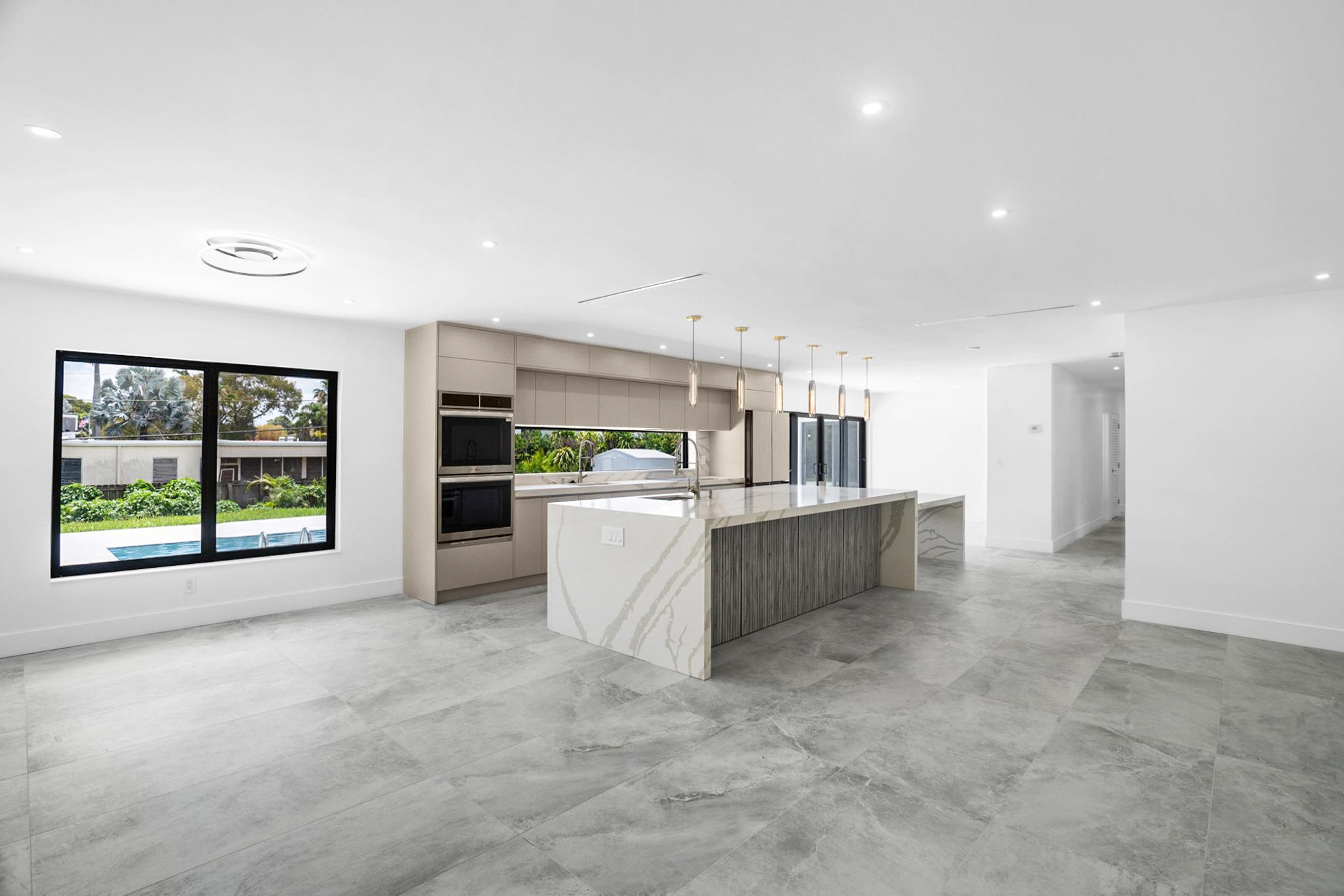 SKYLAKE MANORS - Residential