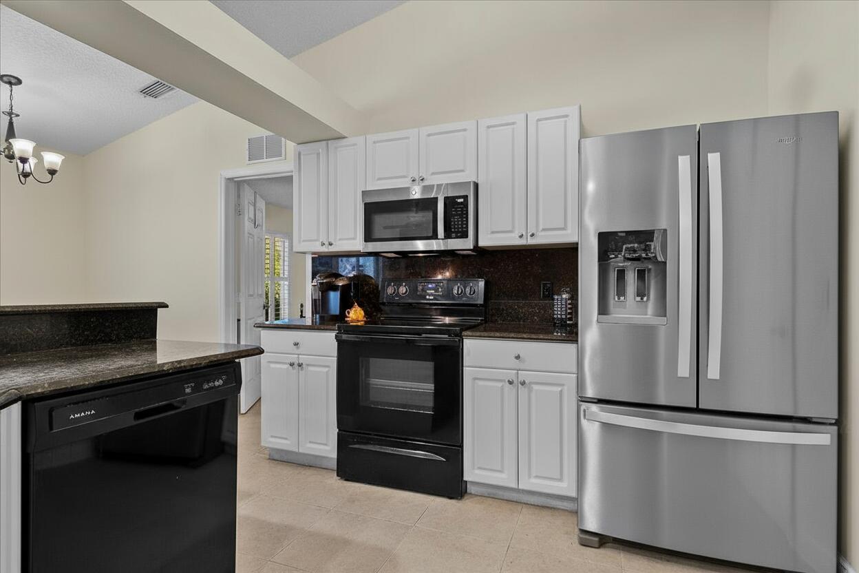 PORT ST LUCIE SECTION 30 - Residential Lease