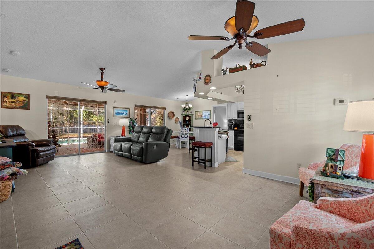 PORT ST LUCIE SECTION 30 - Residential Lease