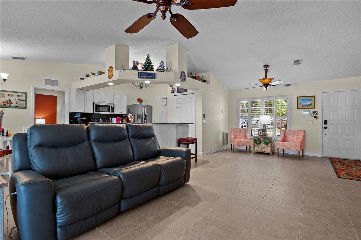 PORT ST LUCIE SECTION 30 - Residential Lease