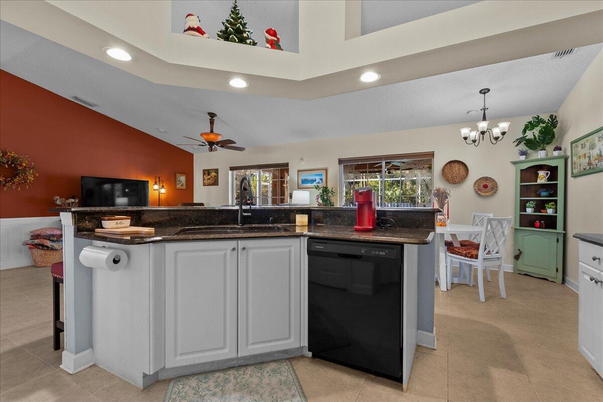 PORT ST LUCIE SECTION 30 - Residential Lease