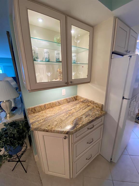 AMBASSADORS V NORTH CONDO - Residential Lease