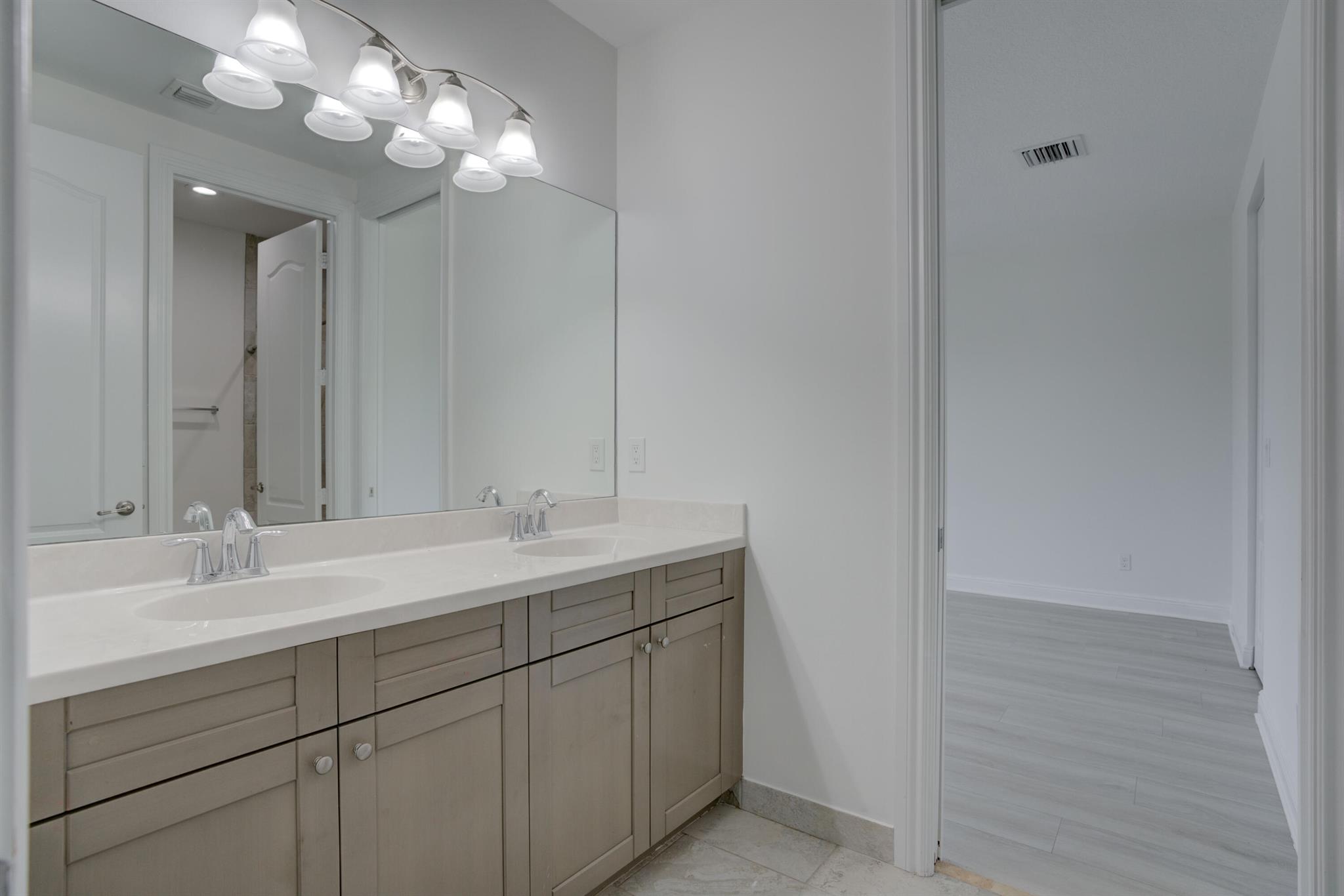 VILLA DIAMANTE - Residential Lease