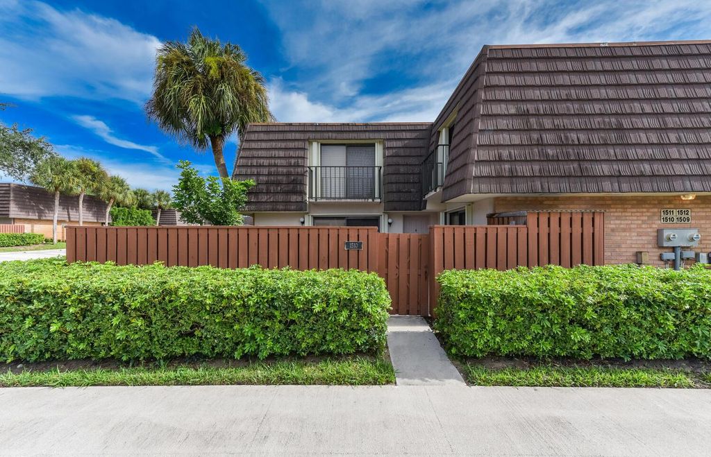 Photo of 1510 15th Court, Jupiter, FL 33477 (MLS # R11065864)