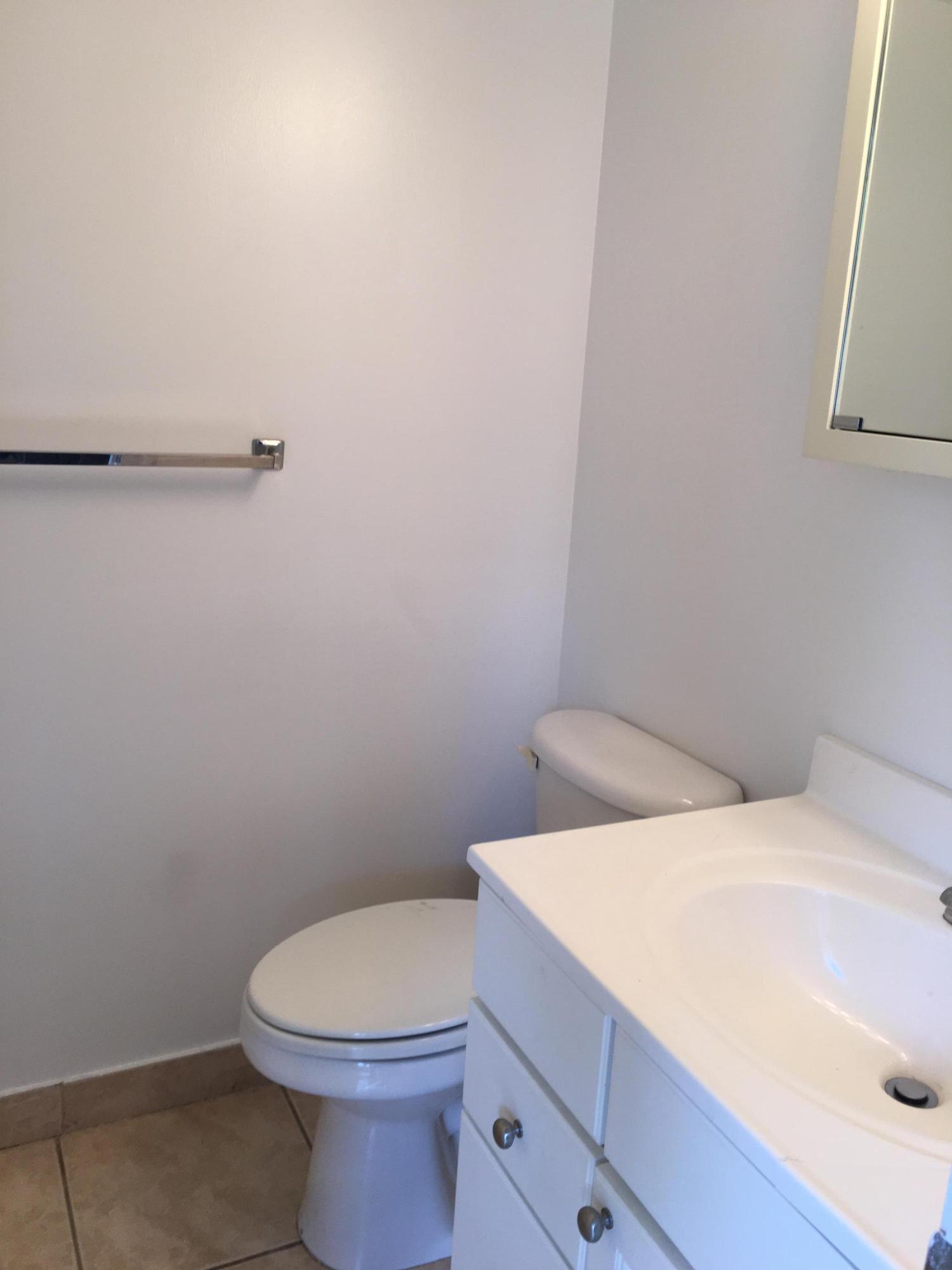 PALM VILLAGE - Residential Lease