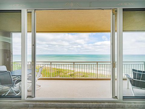 A home in Hutchinson Island