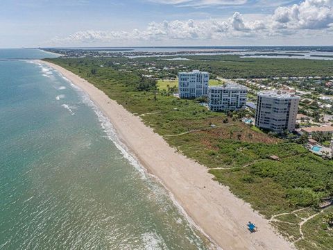 A home in Hutchinson Island