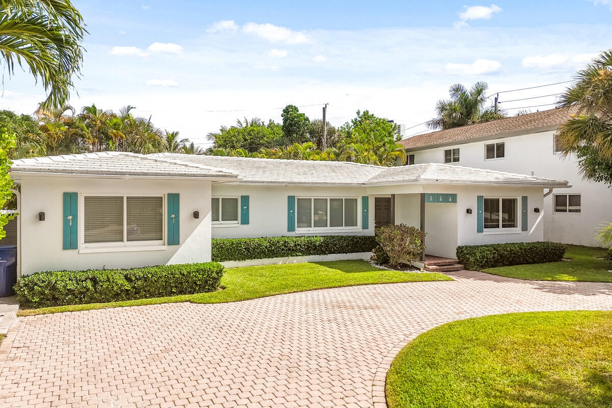 1182 Beach Road