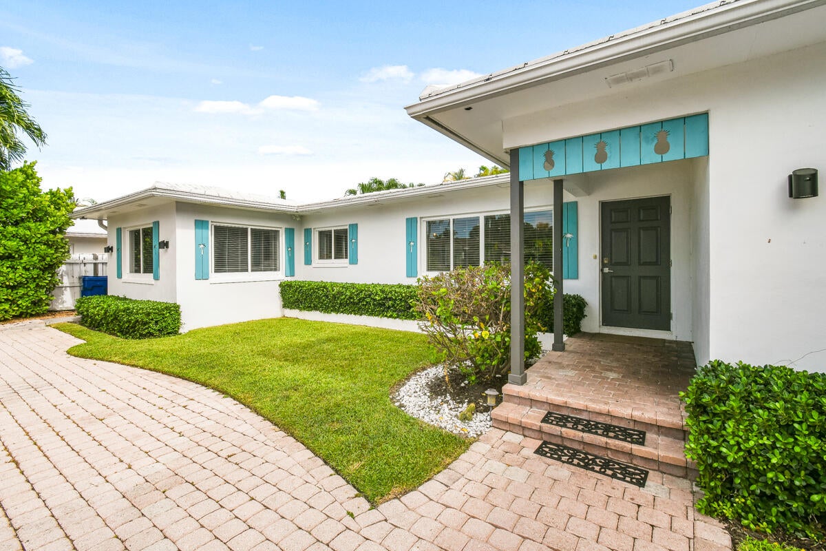 1182 Beach Road