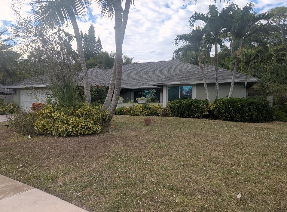 PINEWOOD MANOR OF WELLING - Residential