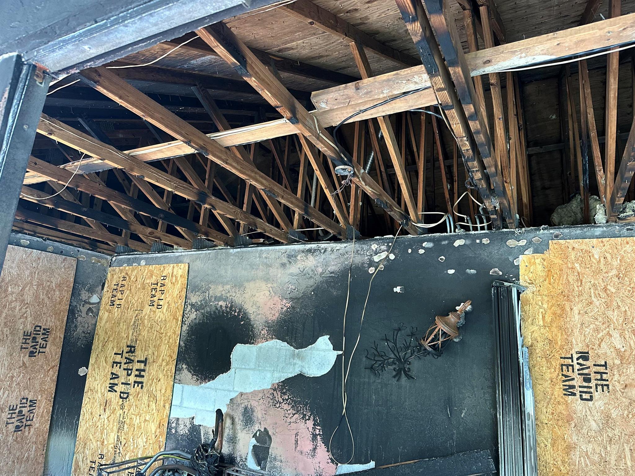 PINEWOOD MANOR OF WELLING - Residential