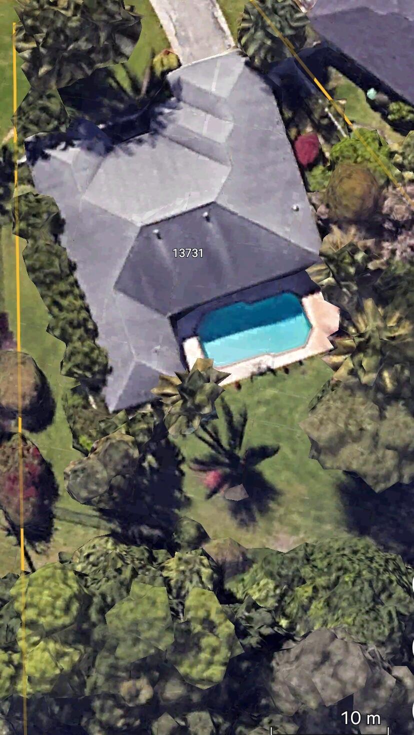 PINEWOOD MANOR OF WELLING - Residential