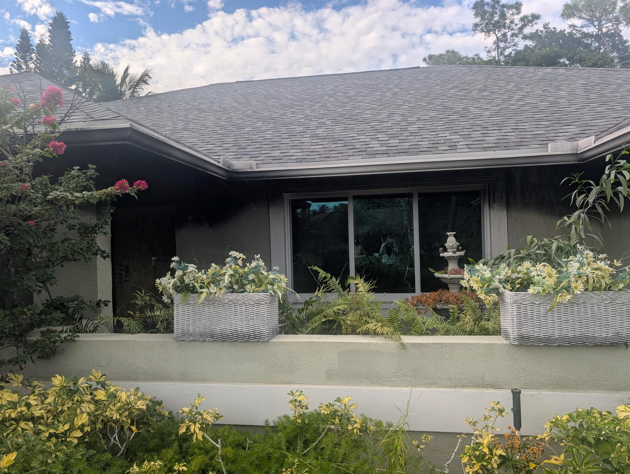 PINEWOOD MANOR OF WELLING - Residential