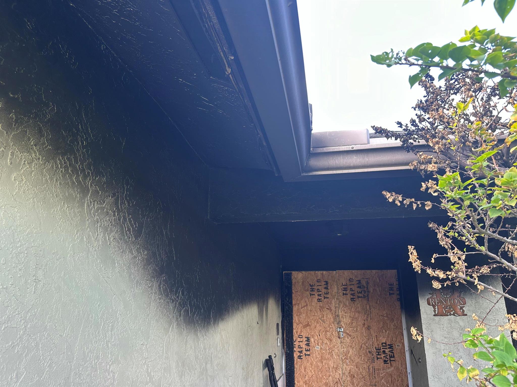 PINEWOOD MANOR OF WELLING - Residential