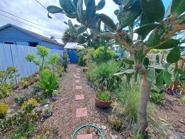 LAKE WORTH TOWN OF - Residential