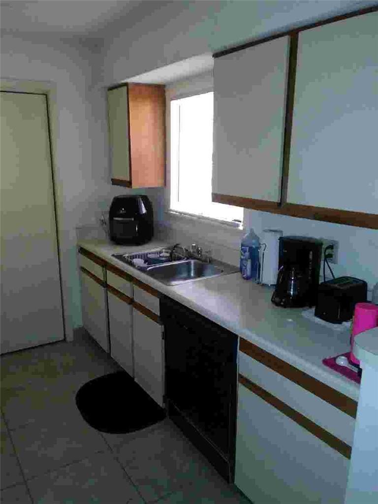 SAVANNAH AT RIVERSIDE - Residential Lease