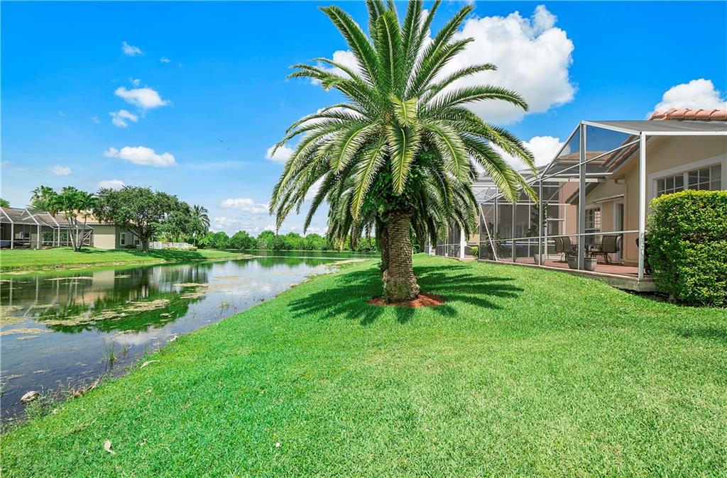 WYNDHAM LAKES - MAYFAIR - Residential