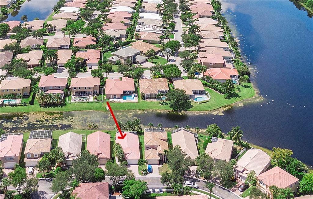 WYNDHAM LAKES - MAYFAIR - Residential