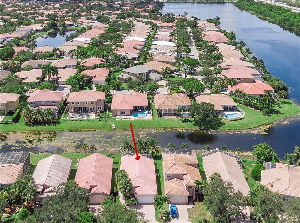 WYNDHAM LAKES - MAYFAIR - Residential