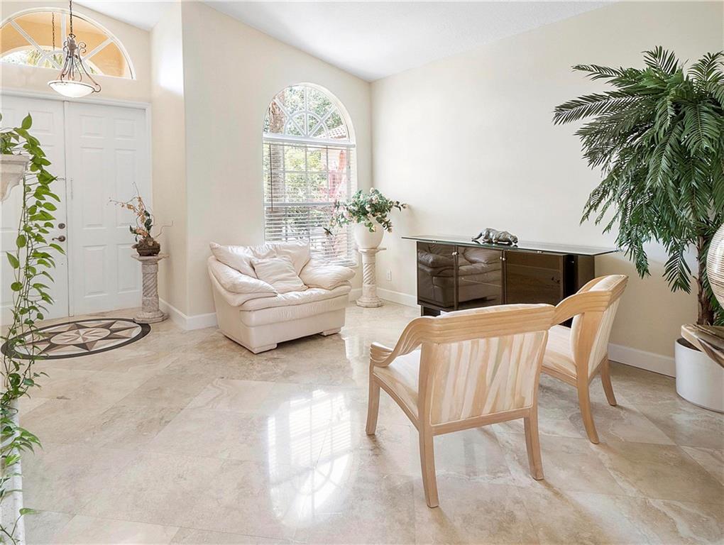WYNDHAM LAKES - MAYFAIR - Residential