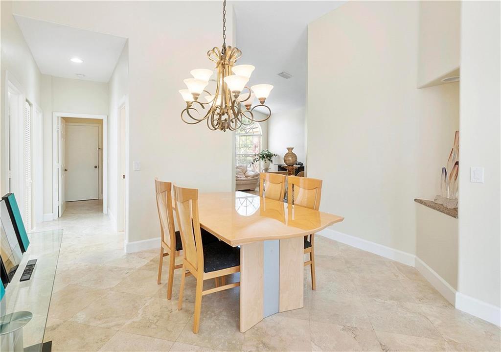 WYNDHAM LAKES - MAYFAIR - Residential