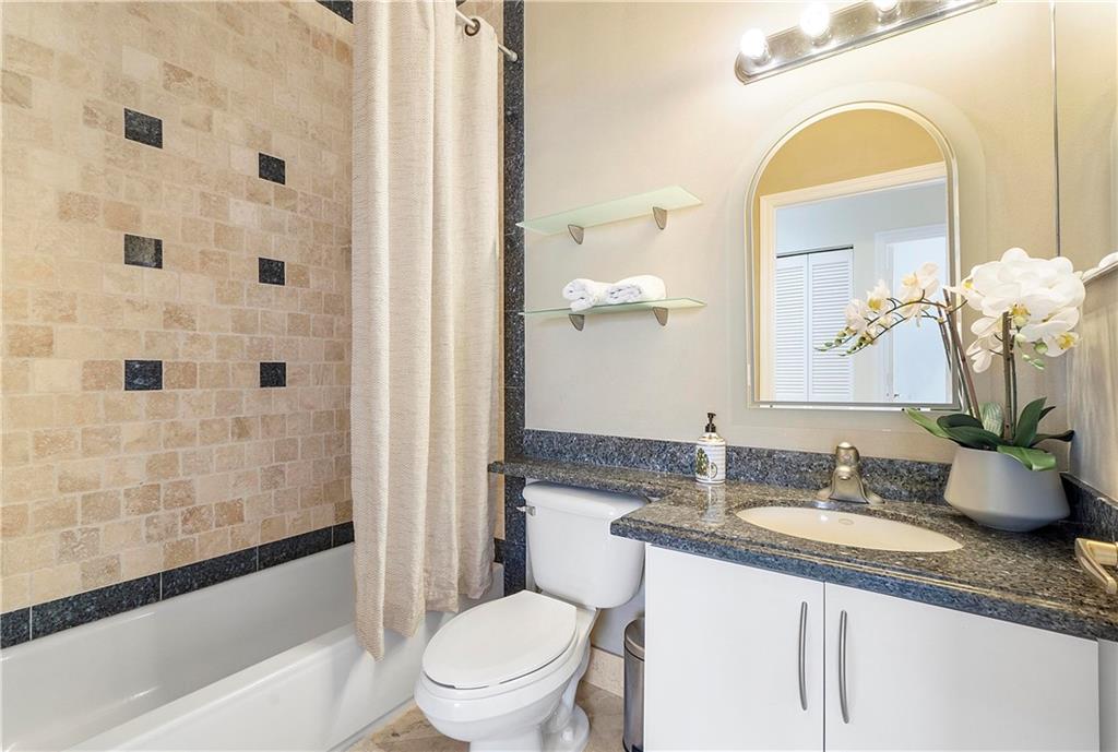 WYNDHAM LAKES - MAYFAIR - Residential