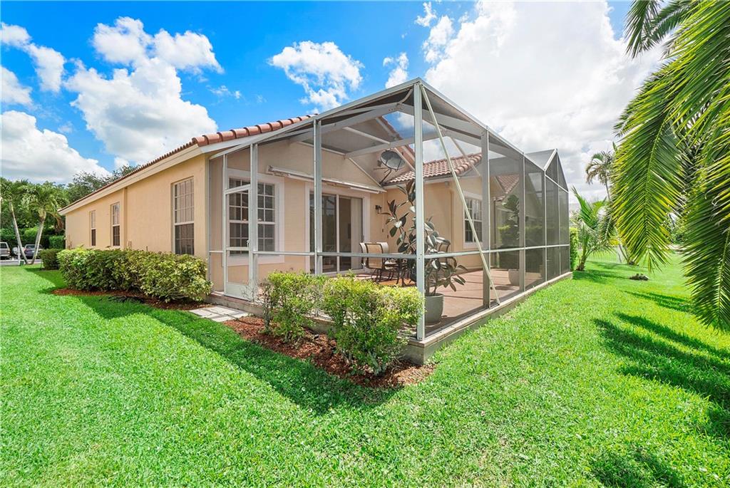 WYNDHAM LAKES - MAYFAIR - Residential