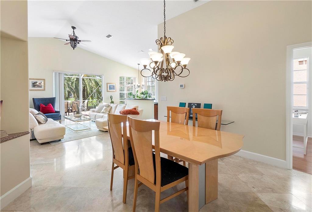 WYNDHAM LAKES - MAYFAIR - Residential