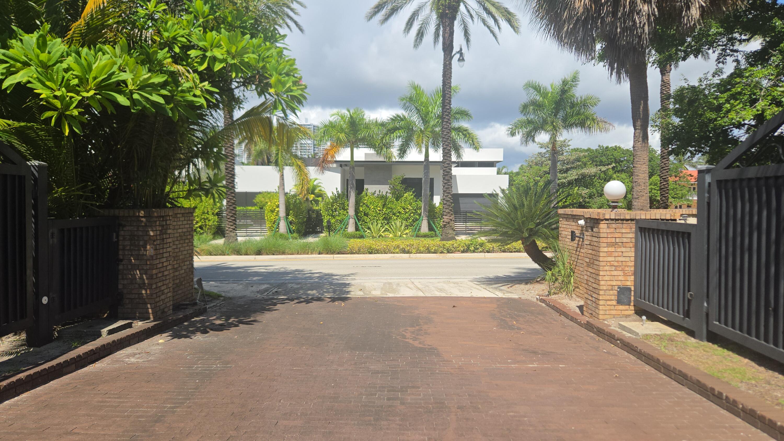 GOLDEN BEACH SEC A - Residential