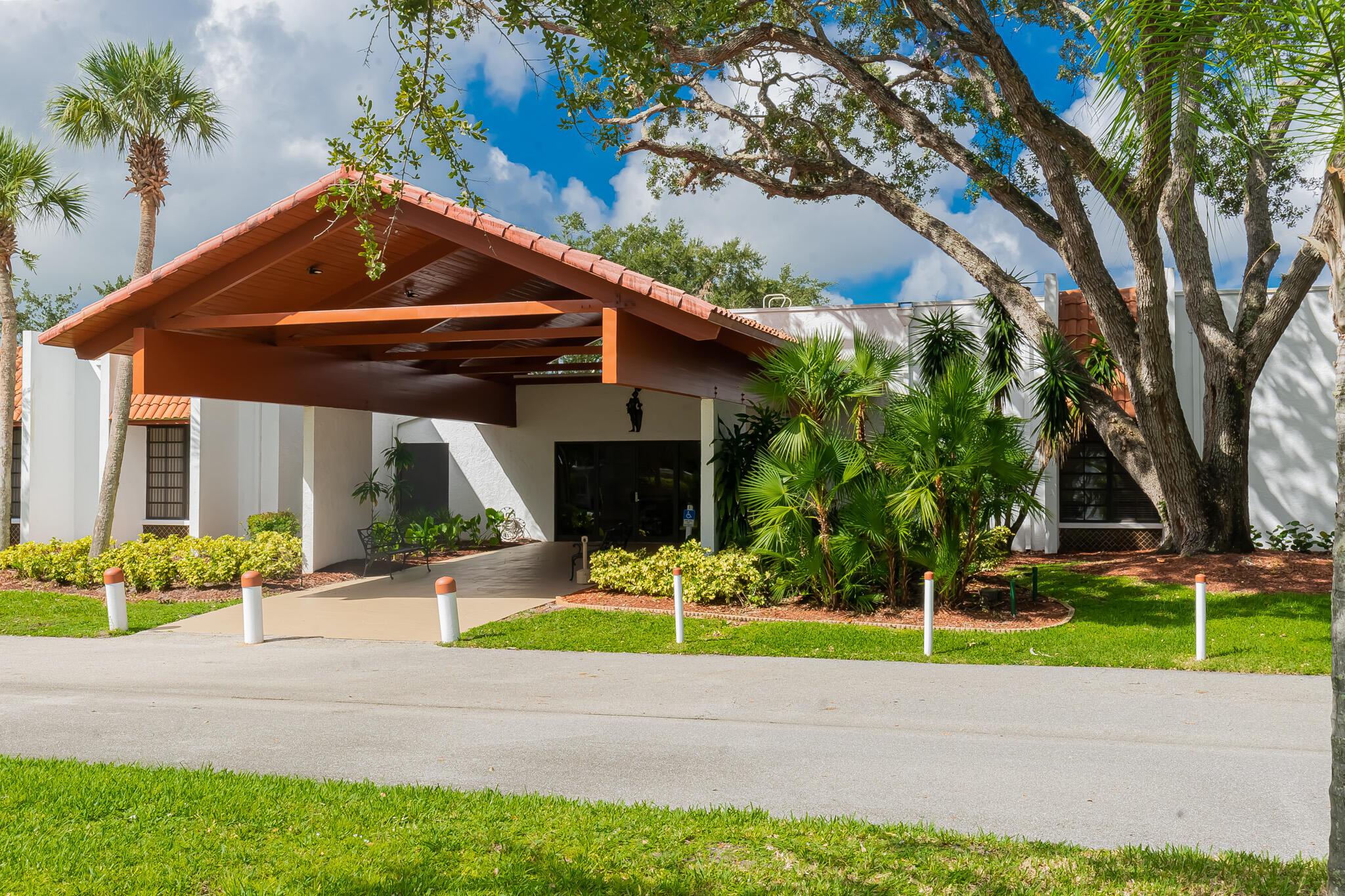 SPANISH LAKES RIVERFRONT - Residential