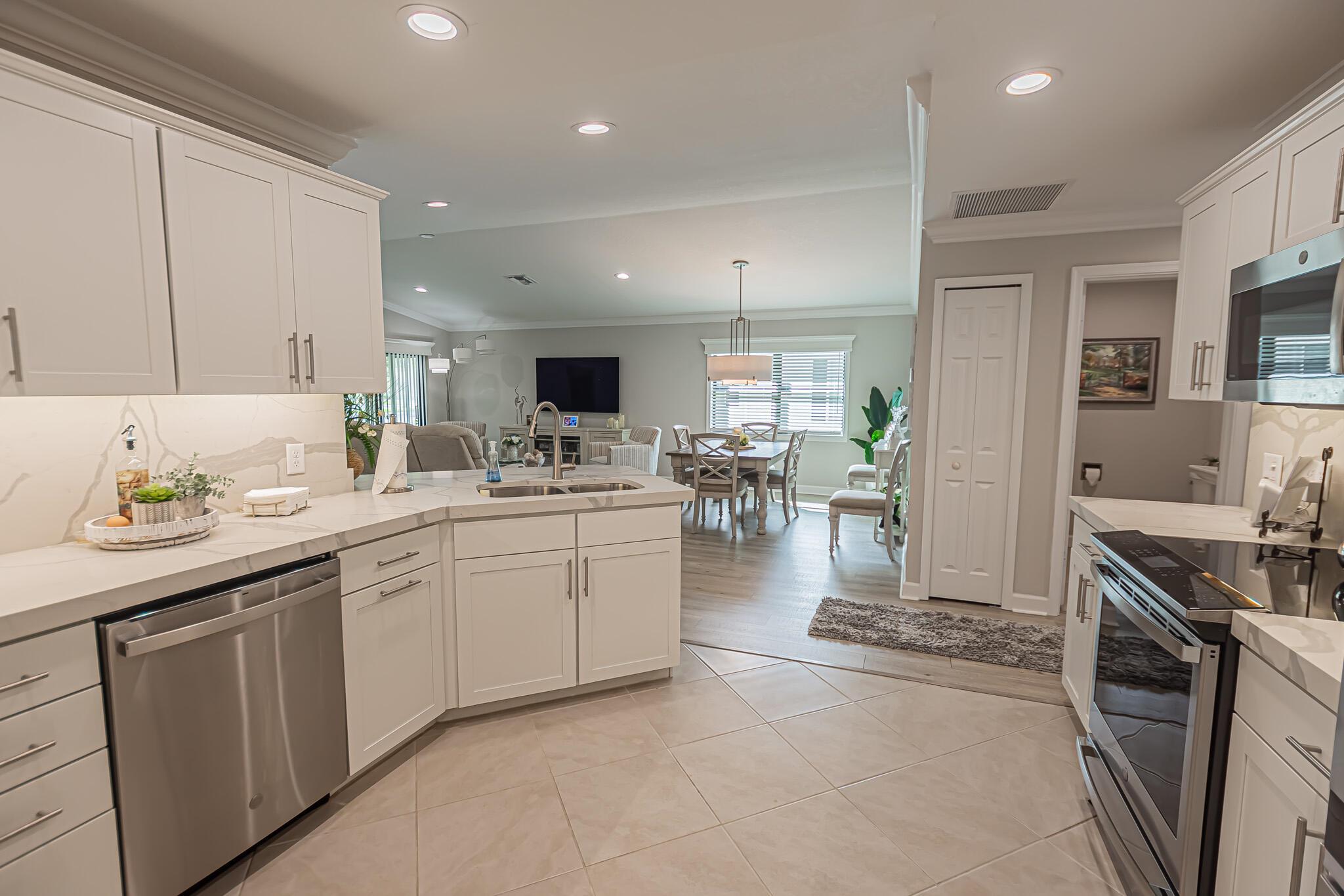 SPANISH LAKES RIVERFRONT - Residential