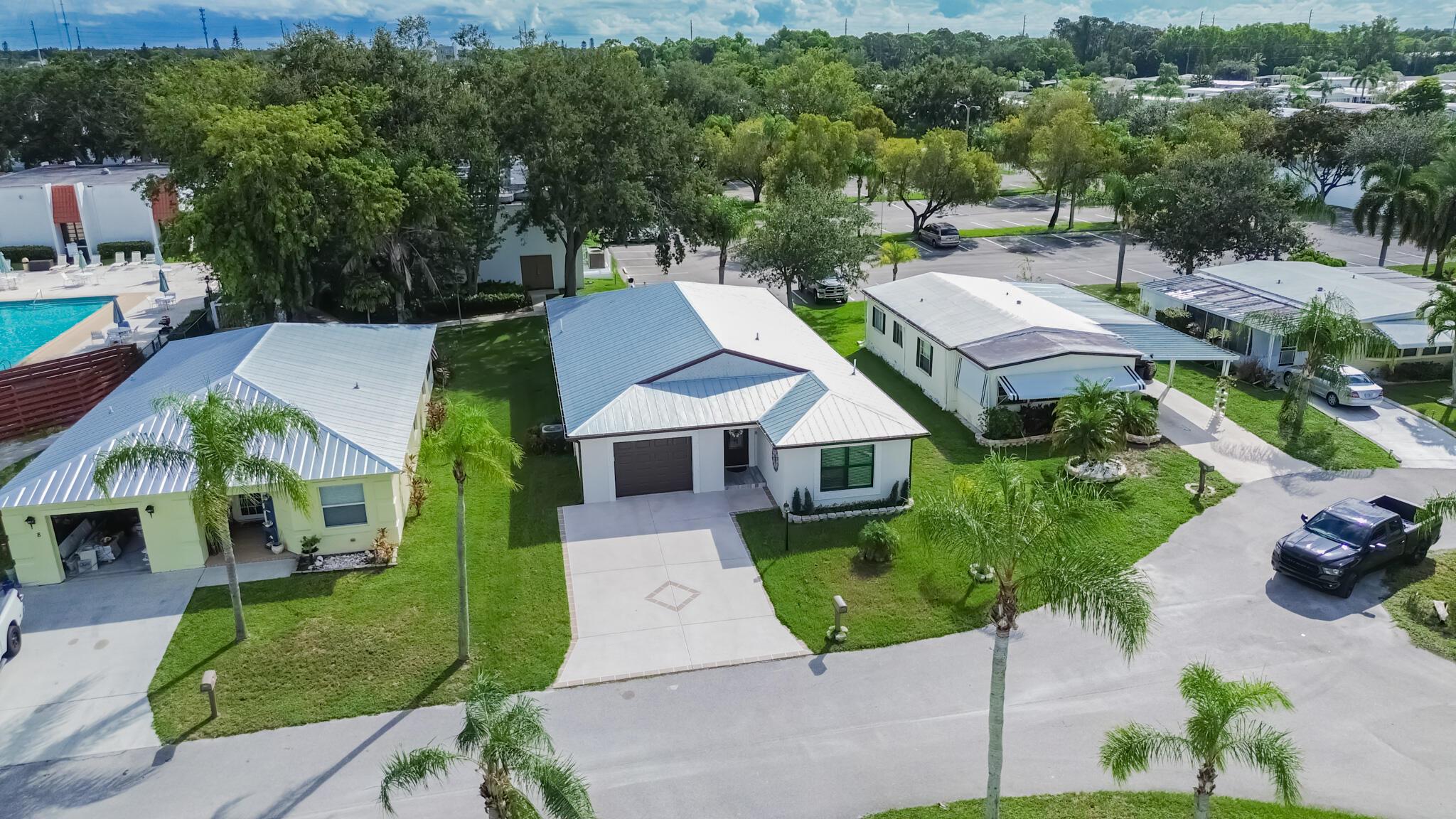 SPANISH LAKES RIVERFRONT - Residential