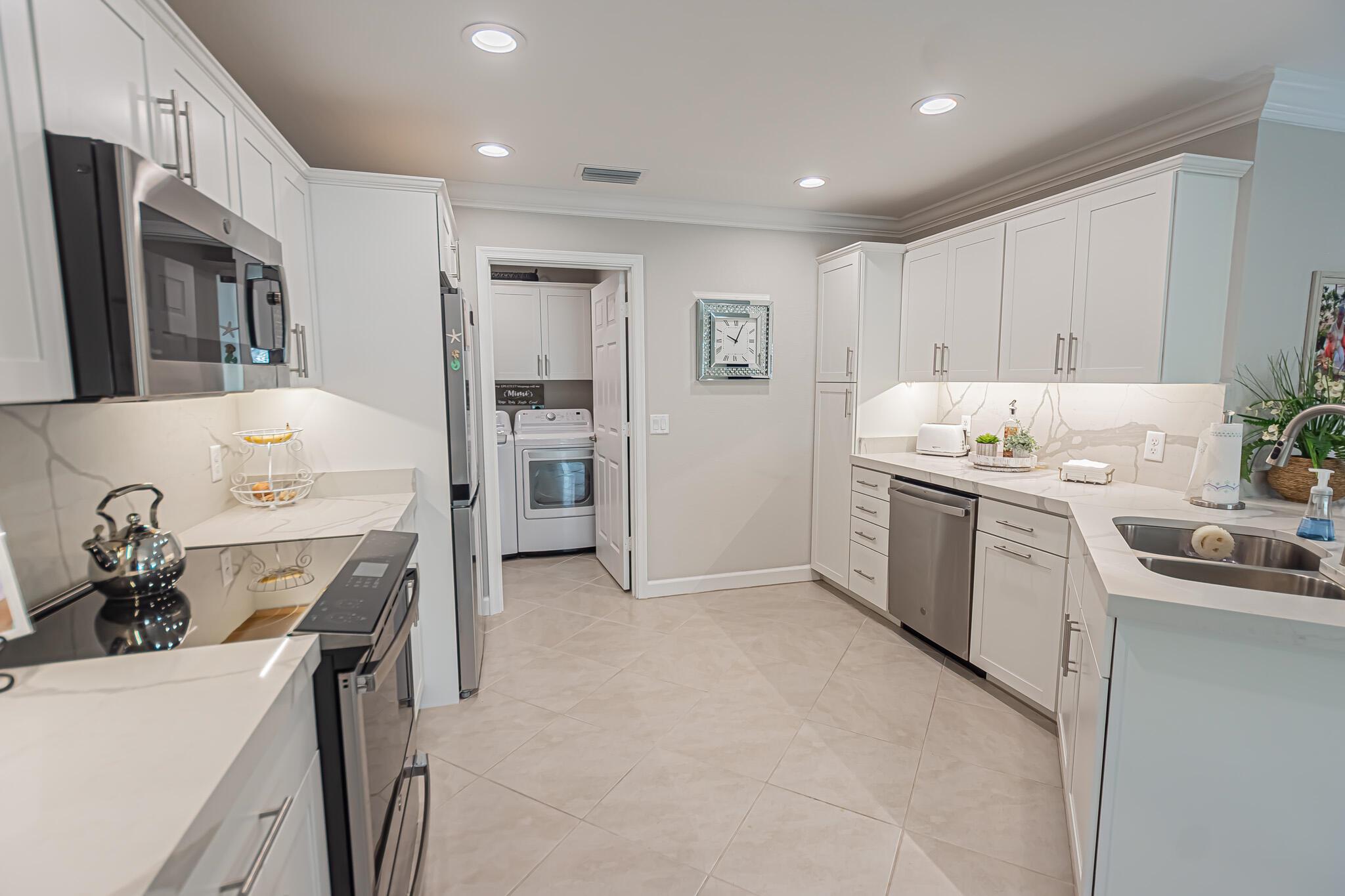 SPANISH LAKES RIVERFRONT - Residential