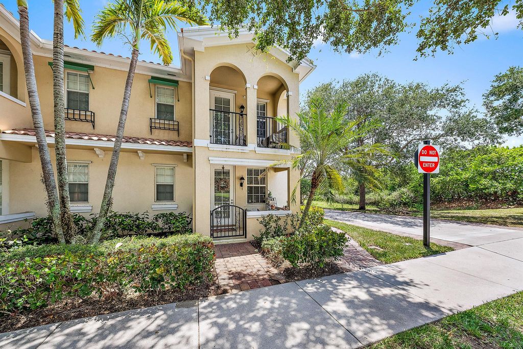 Photo of 238 Soriano Drive, Jupiter, FL 33458 (MLS # R10899032)