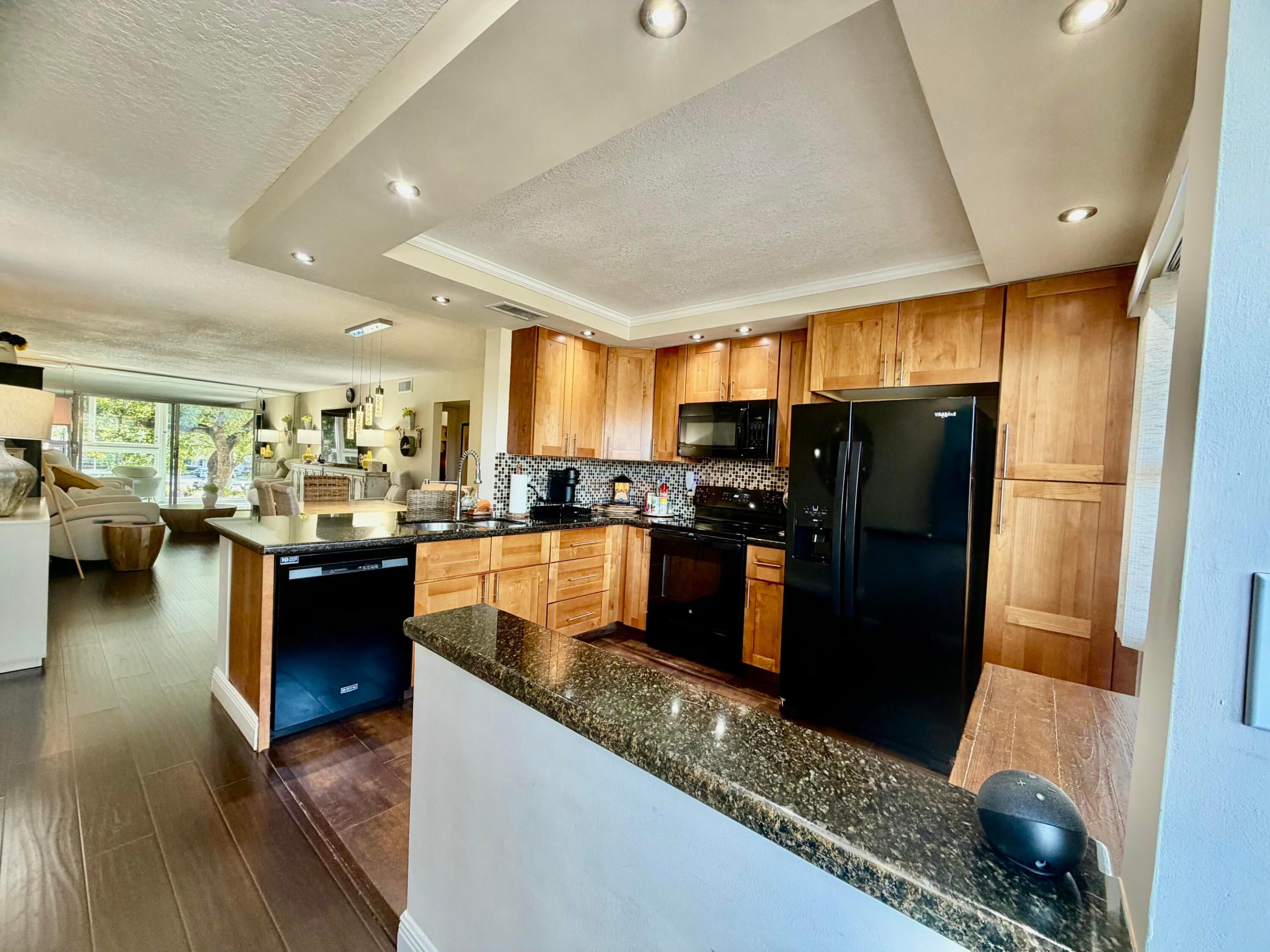 2004 GRANADA Drive M3