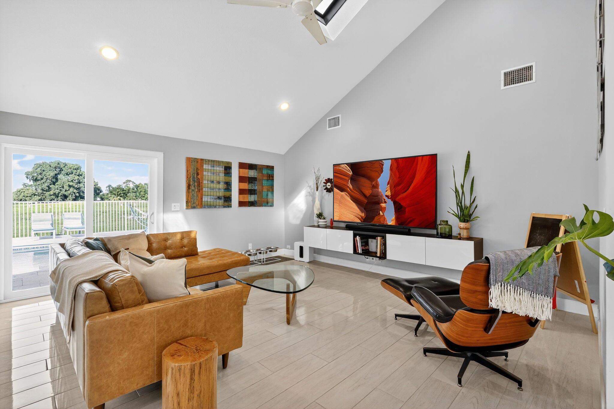 CYPRESS CREEK COUNTRY CLU - Residential