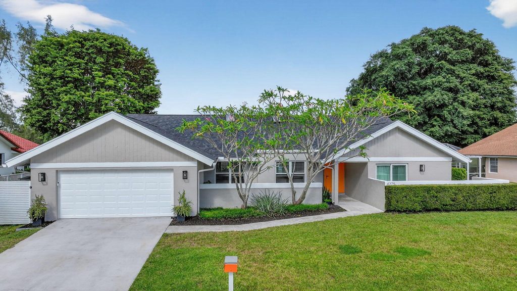 Photo of 4275 Fox Trace, Boynton Beach, FL 33436 (MLS # R11133095)