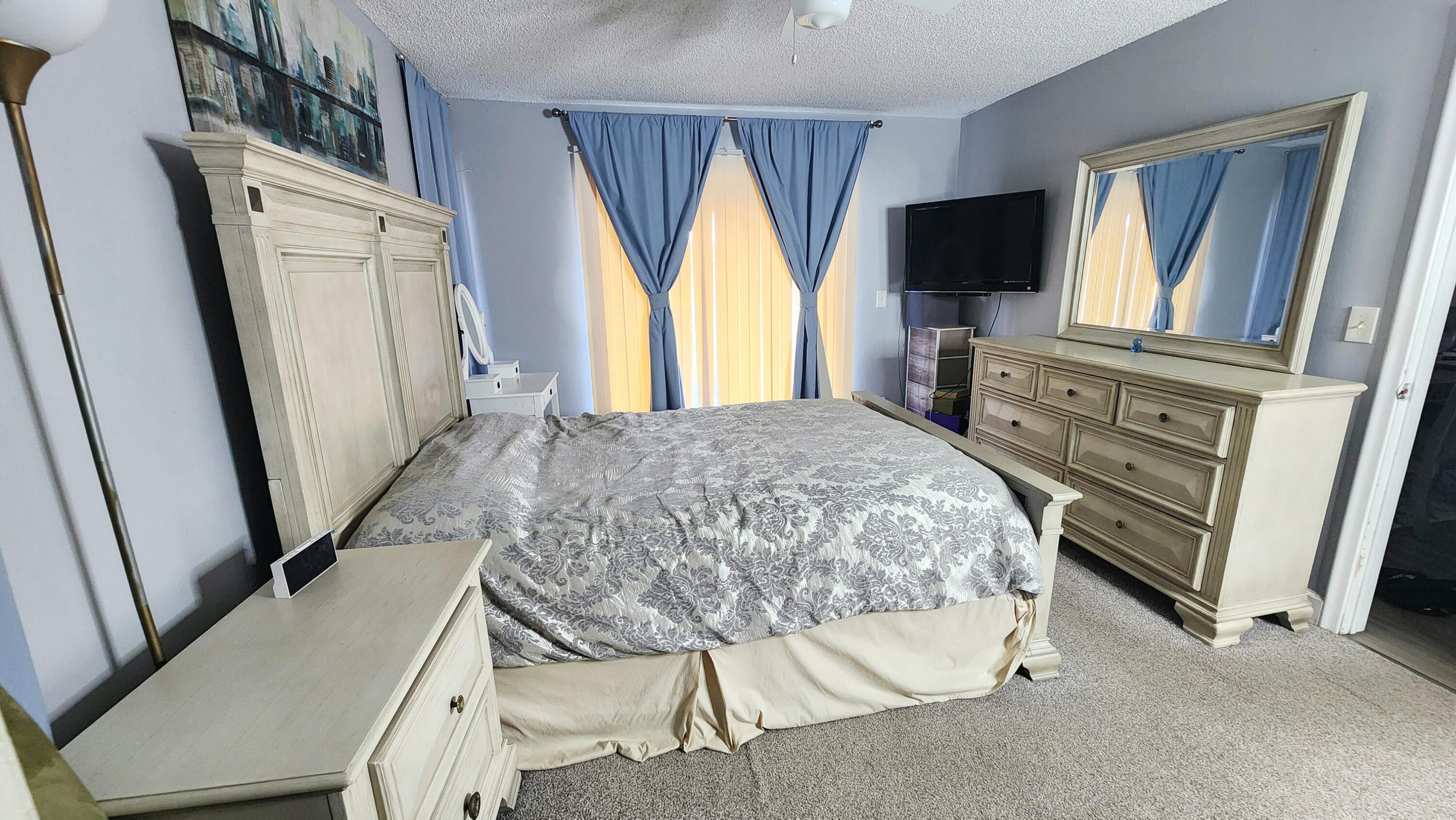 PALM BEACH LAKES NORTH 1 - Residential