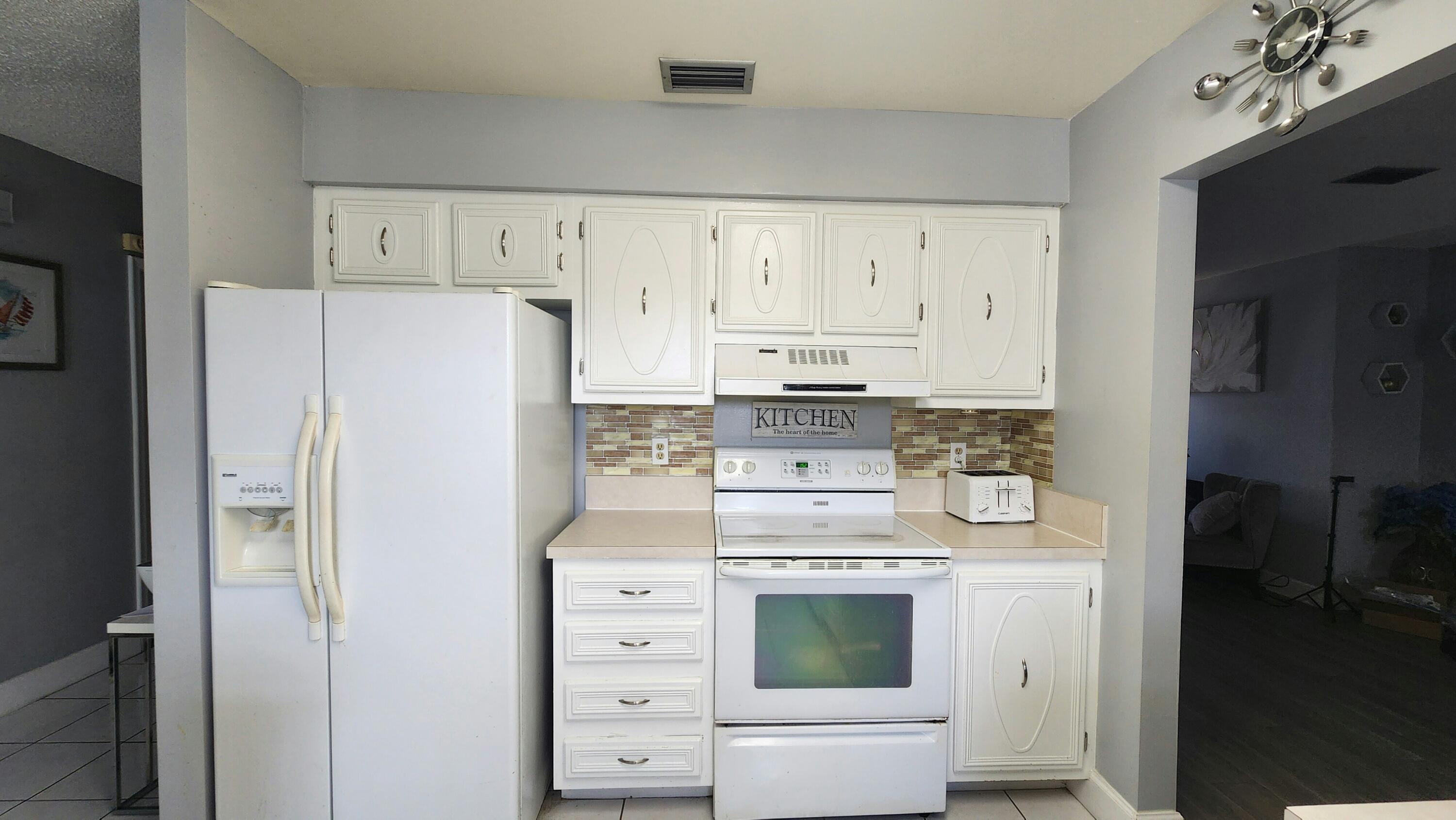 PALM BEACH LAKES NORTH 1 - Residential