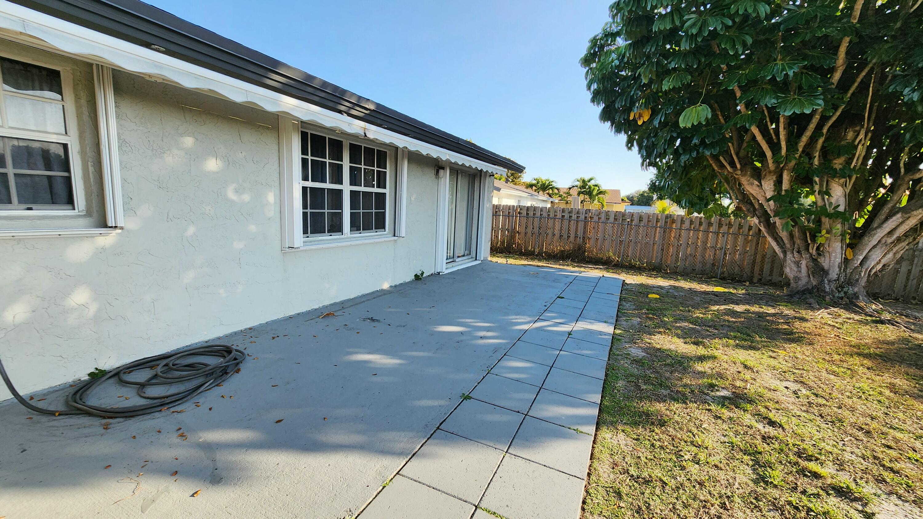 PALM BEACH LAKES NORTH 1 - Residential