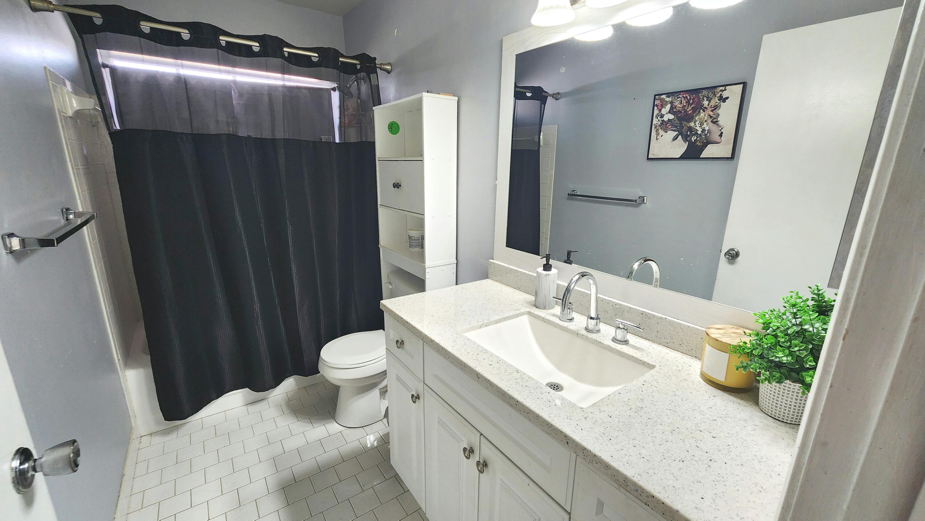 PALM BEACH LAKES NORTH 1 - Residential