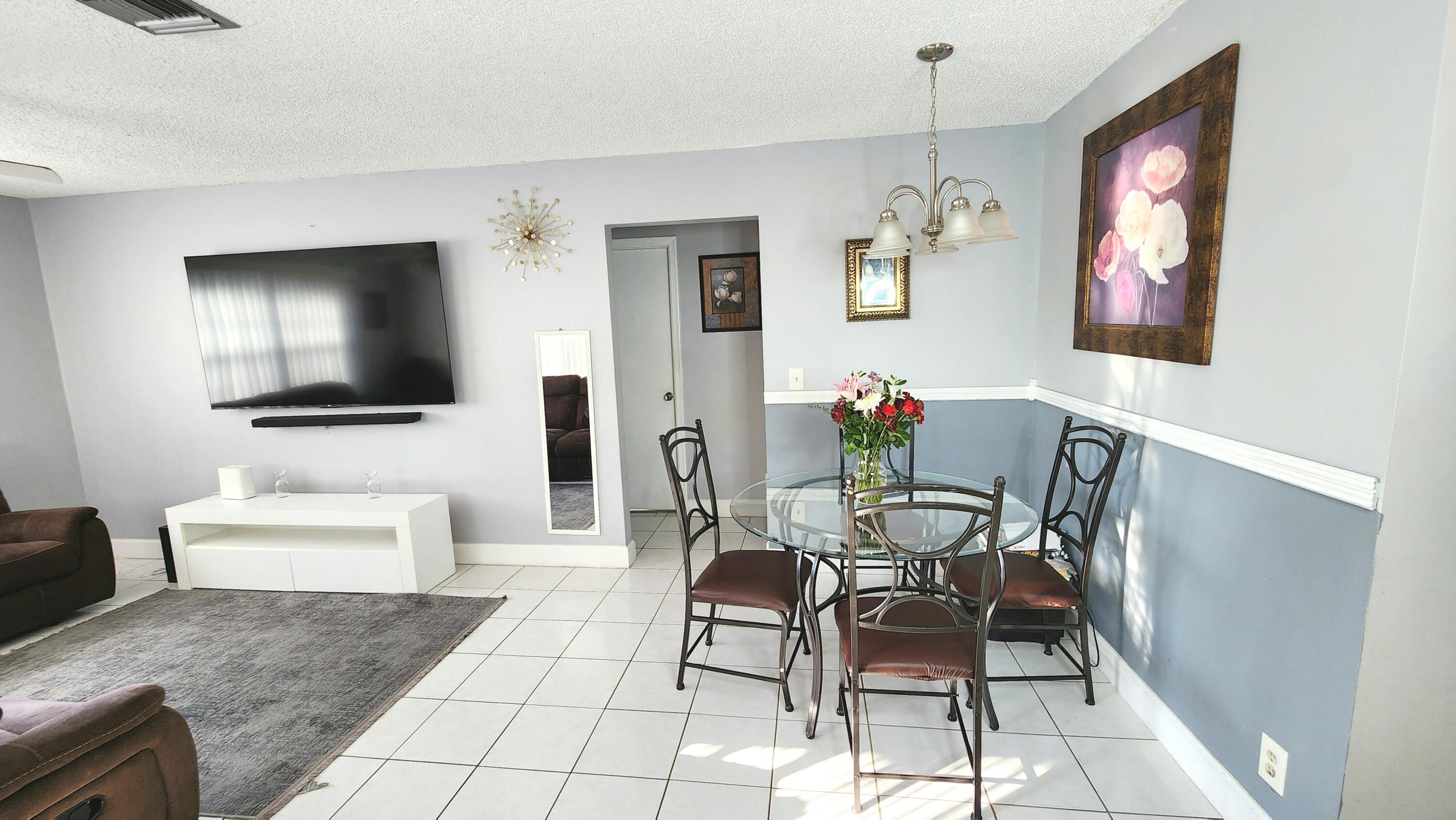 PALM BEACH LAKES NORTH 1 - Residential