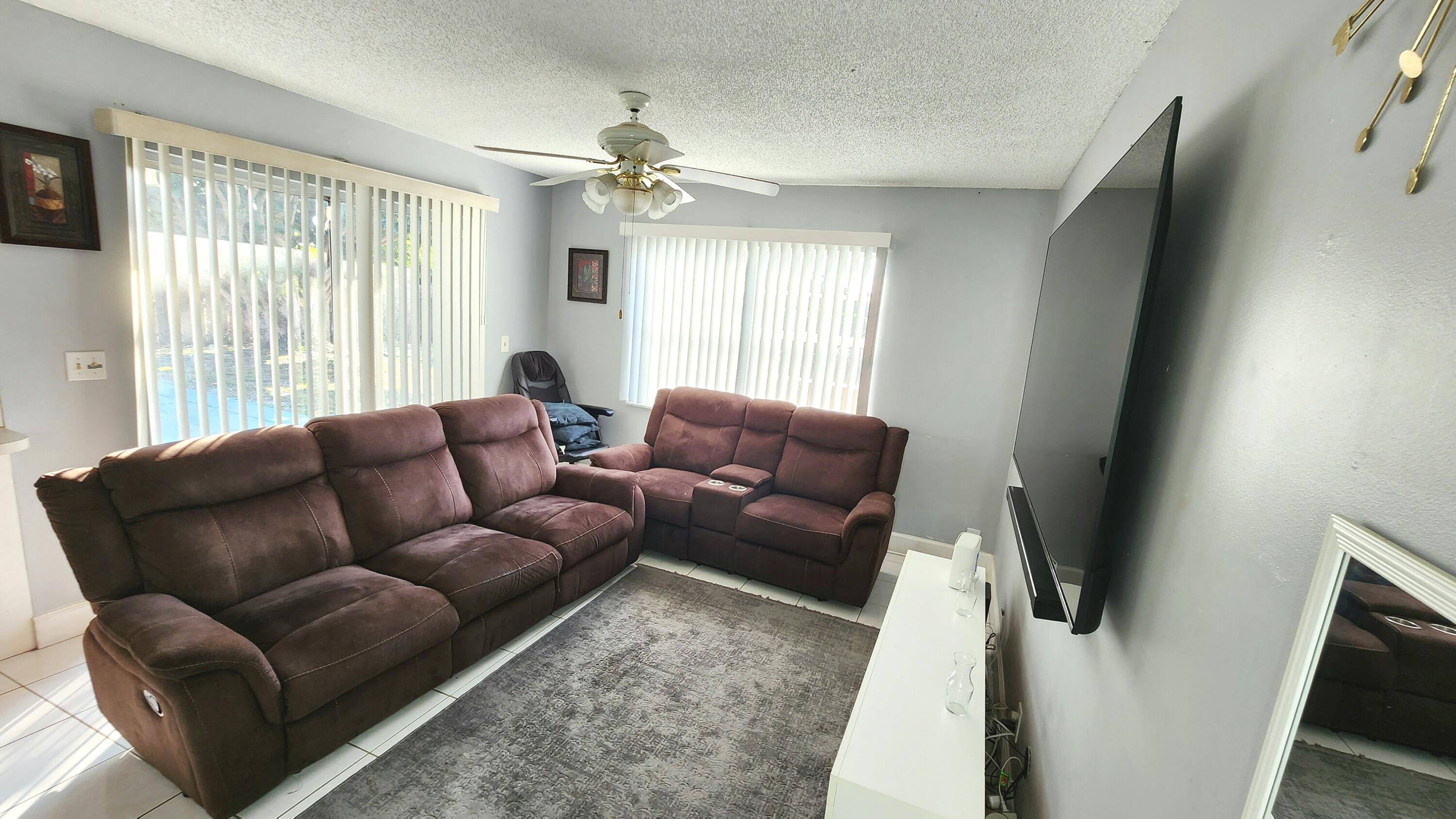 PALM BEACH LAKES NORTH 1 - Residential