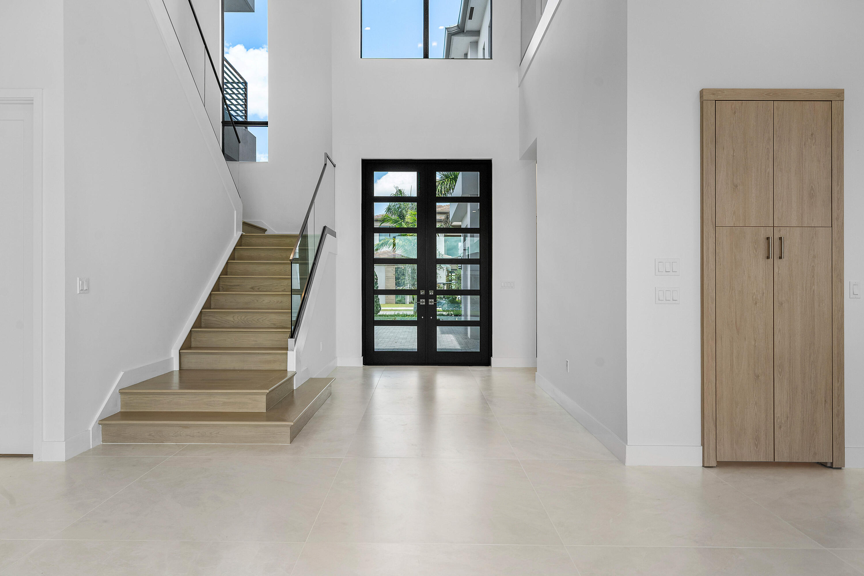 9516 Riverside Park Drive