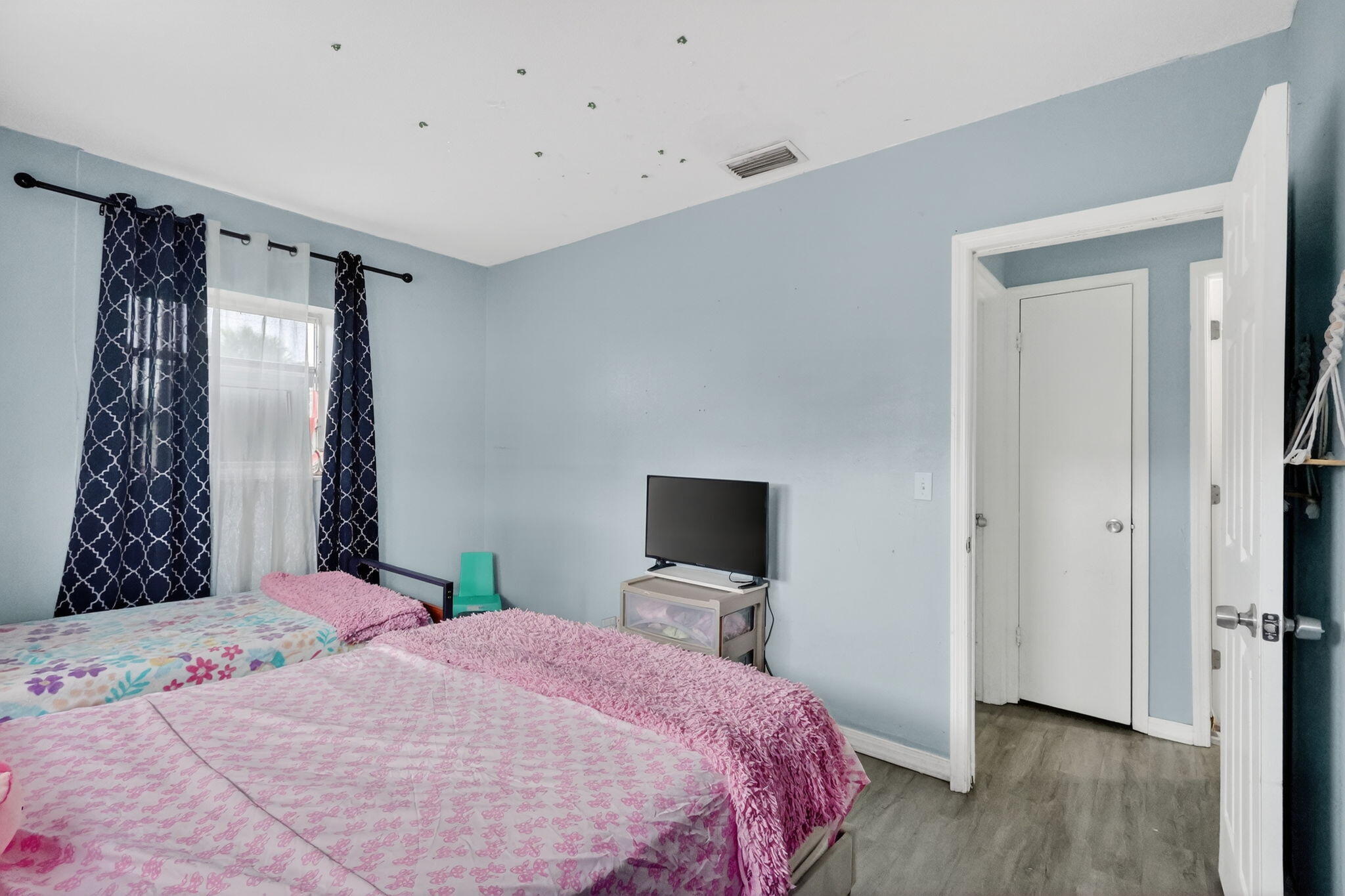 RIVER PARK UNIT 2 - Residential