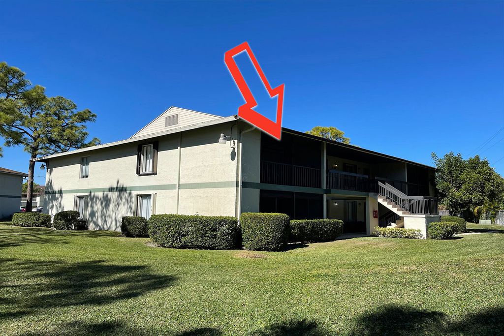 Photo of 6258 Chasewood Drive #G, Jupiter, FL 33458 (MLS # B26045764)