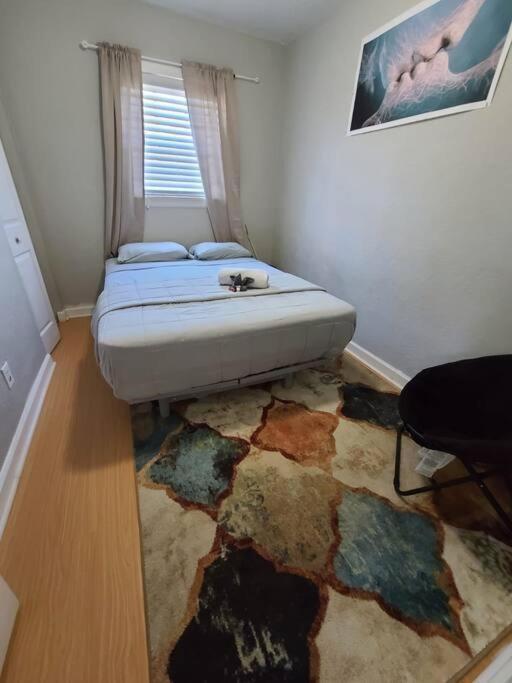 View photos, virtual tours, details... 3321 SW 32ND Avenue