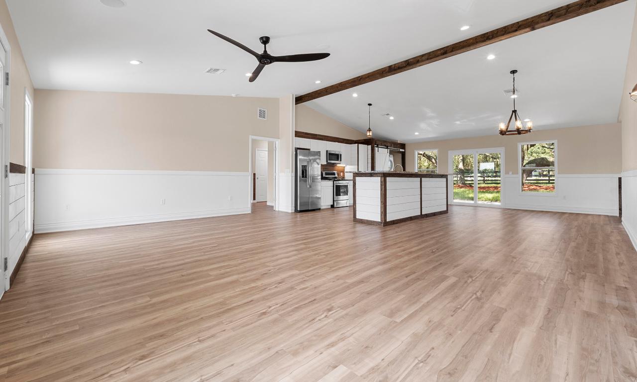 HOLIDAY HILLS - Residential